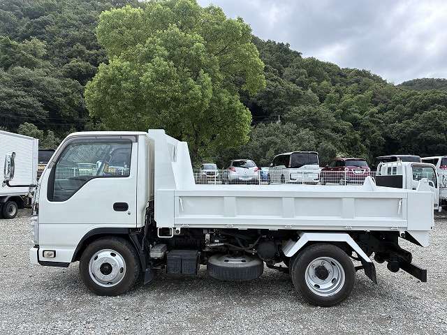 Isuzu Elf 11