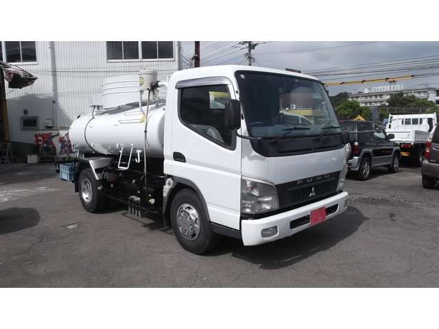 Mitsubishi Fuso Canter 2