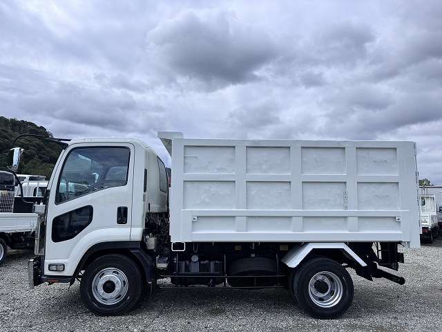 Isuzu Forward 11