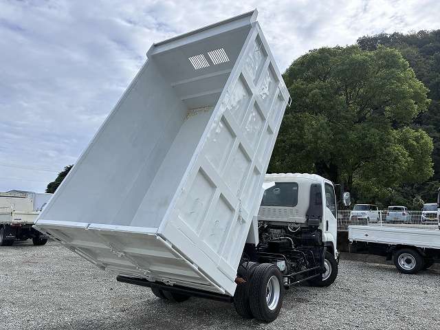 Isuzu Forward 8