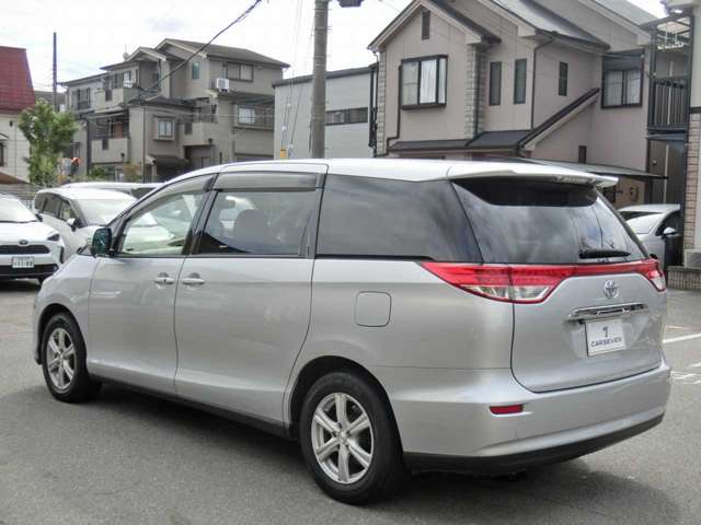Toyota Estima 5