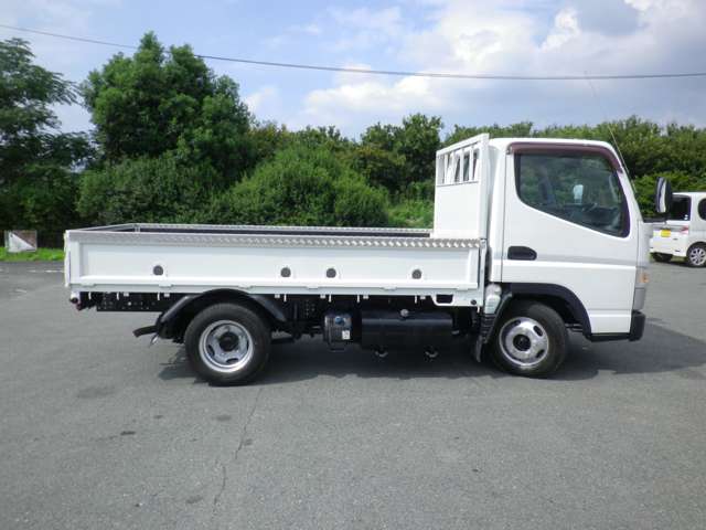 Mitsubishi Fuso Canter 9