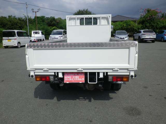 Mitsubishi Fuso Canter 10