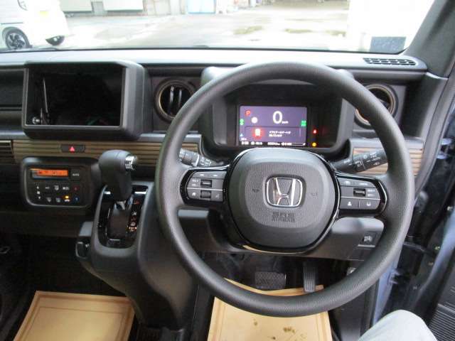 Honda N-VAN 12
