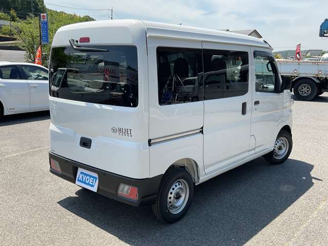 Daihatsu Hijet Cargo 9