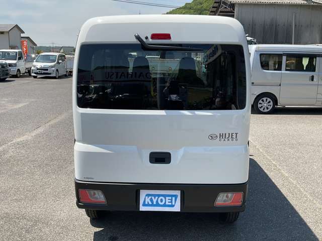 Daihatsu Hijet Cargo 10