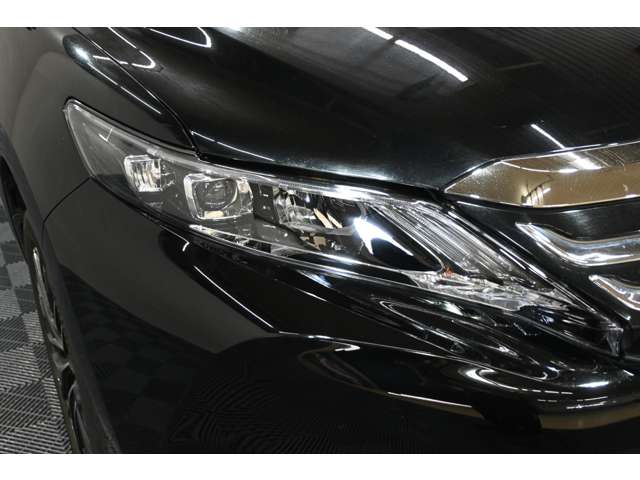 Toyota Harrier 4