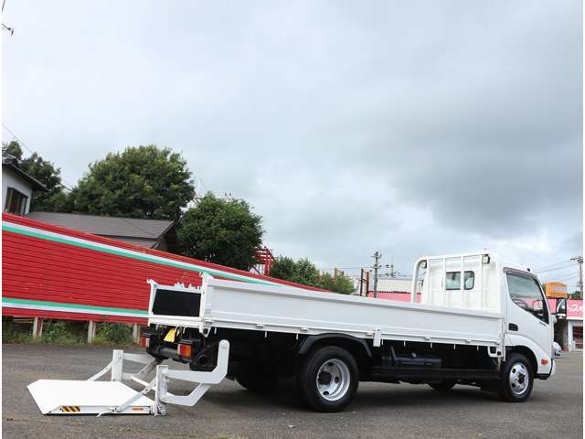 Hino Dutro 2