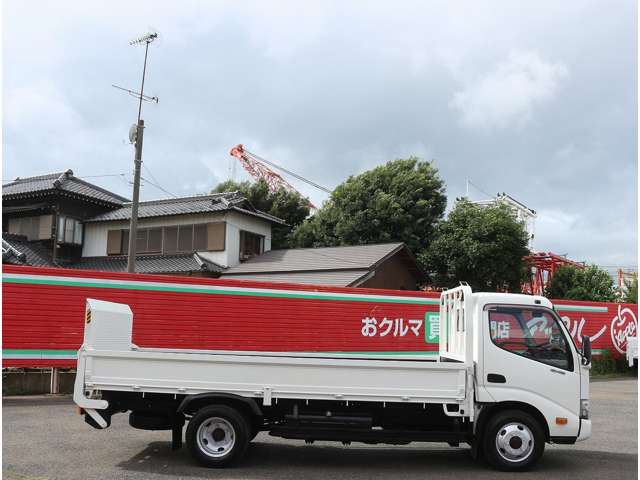 Hino Dutro 8