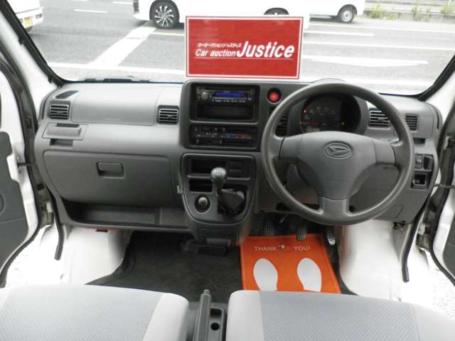 Daihatsu Hijet Deck Van 11