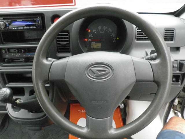 Daihatsu Hijet Deck Van 12