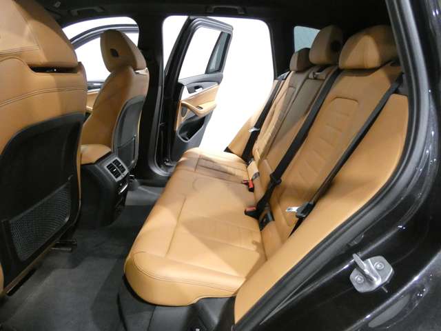 BMW X3 7