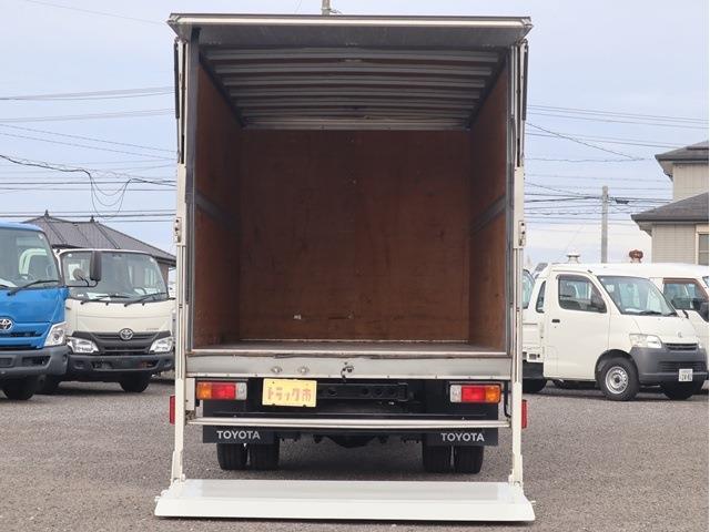Toyota Toyoace 11