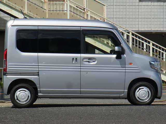 Honda N-VAN 12