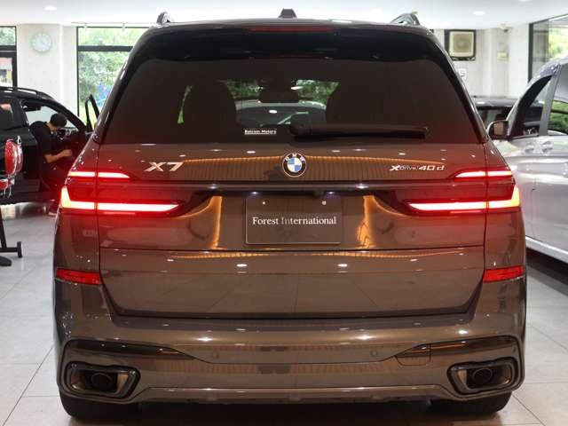 BMW X7 6