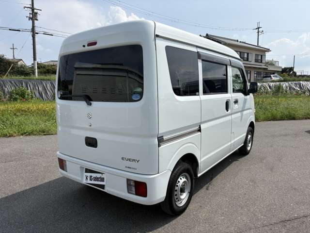Suzuki Every 12