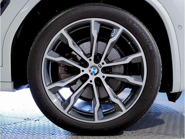 BMW X4 10