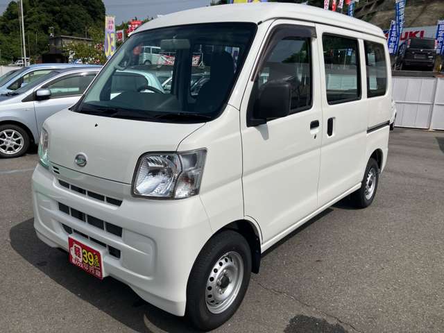 Daihatsu Hijet Cargo 12