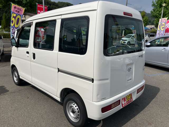 Daihatsu Hijet Cargo 2