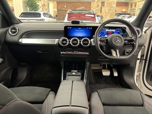 Mercedes-Benz EQB 3