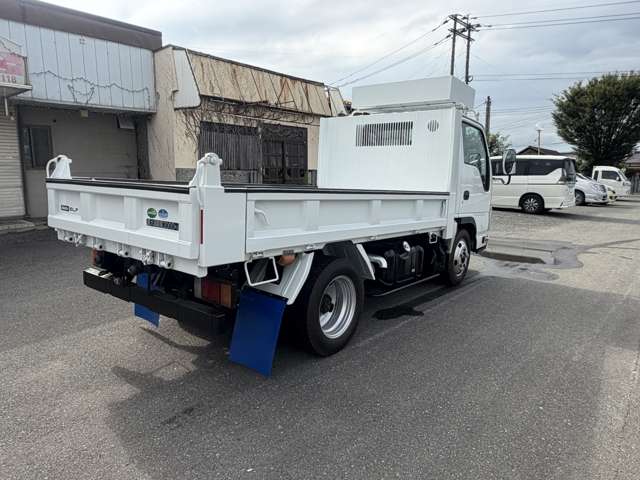 Isuzu Elf 6