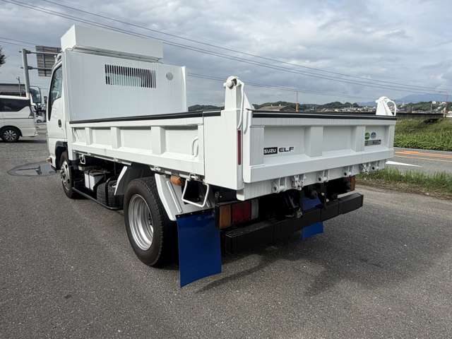 Isuzu Elf 7