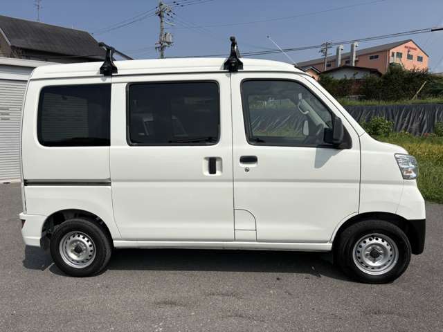 Daihatsu Hijet Cargo 11