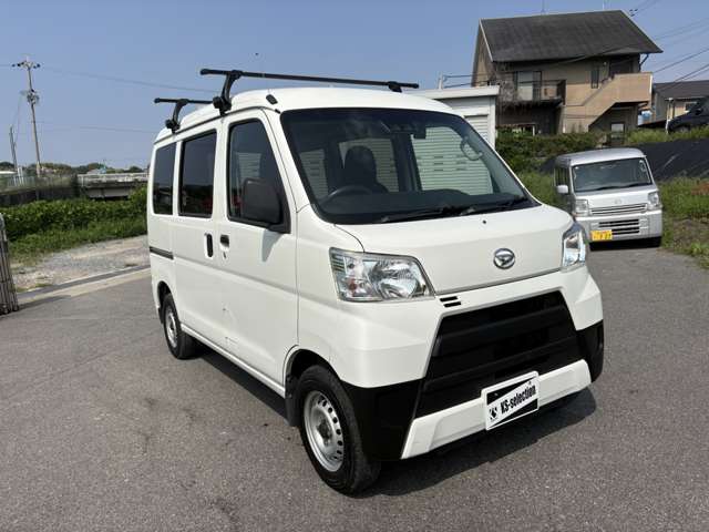 Daihatsu Hijet Cargo 10