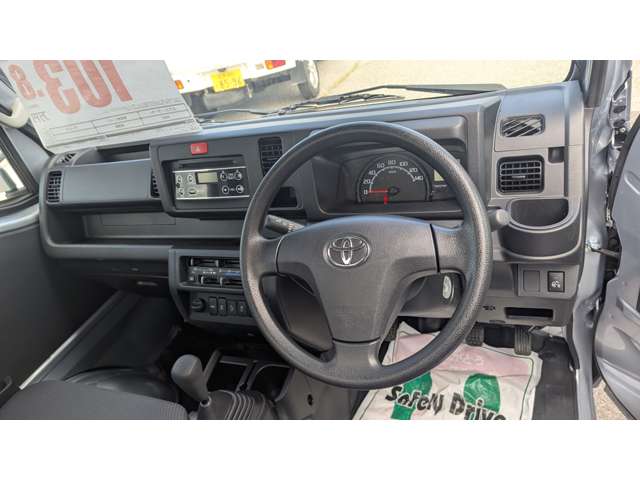 Toyota Pixis Truck 8