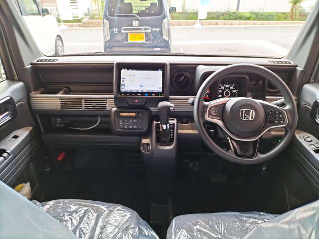 Honda N-VAN 10