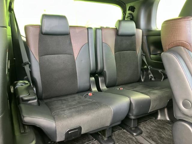 Toyota Alphard 8