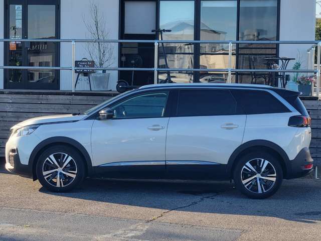 Peugeot 5008 9