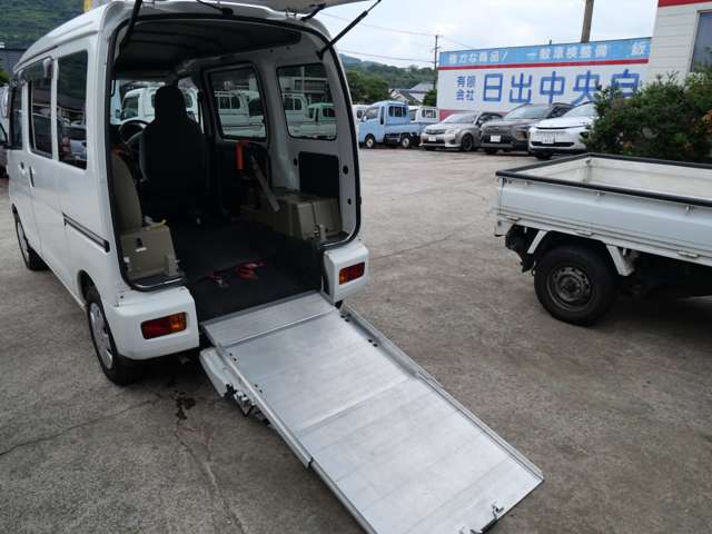 Daihatsu Hijet Cargo 9