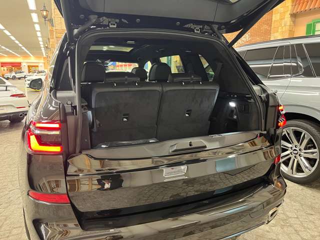 BMW X7 12