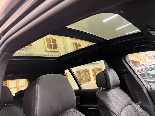 BMW X7 8