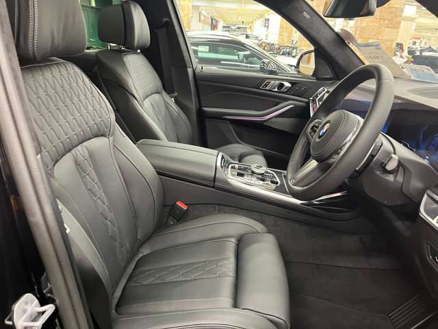 BMW X7 9