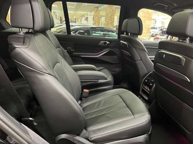 BMW X7 10