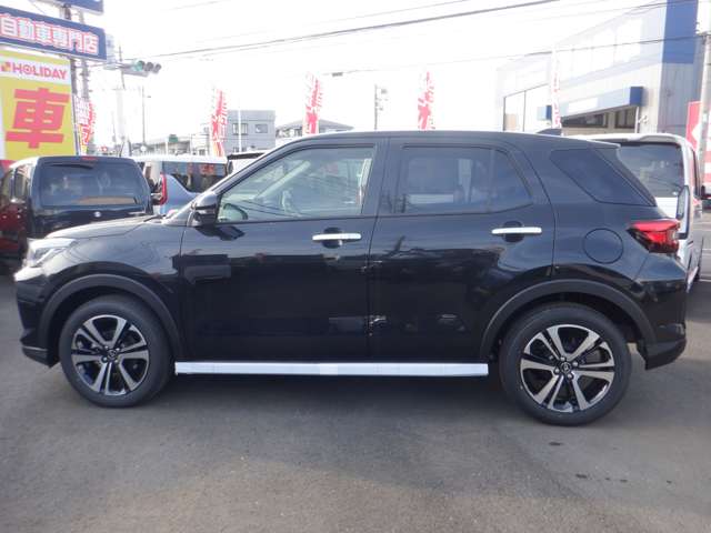 Daihatsu Rocky 12