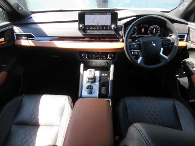 Mitsubishi Outlander 11