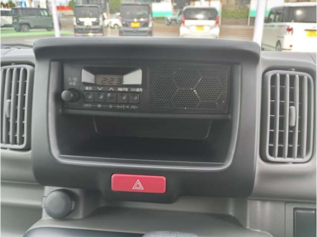 Mitsubishi Minicab Van 12