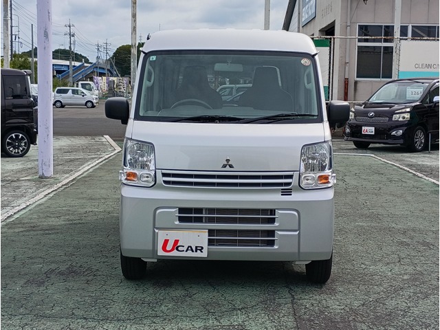 Mitsubishi Minicab Van 2
