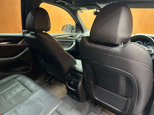 BMW X3 7