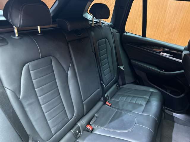 BMW X3 8