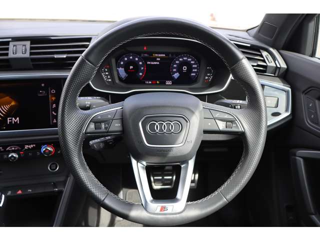 Audi Q3 5