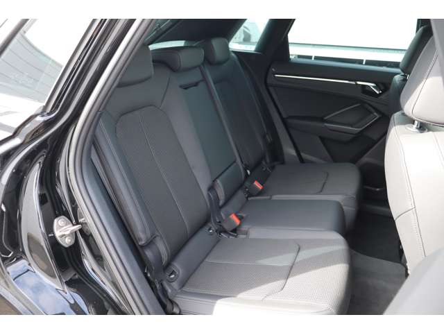 Audi Q3 8