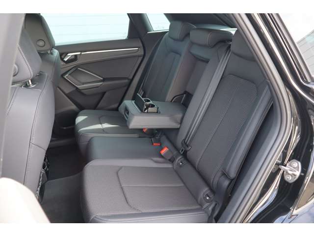 Audi Q3 9
