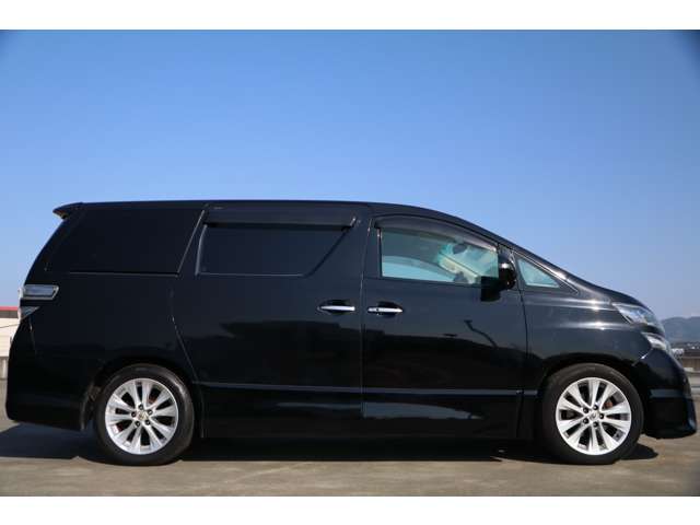 Toyota Vellfire 5