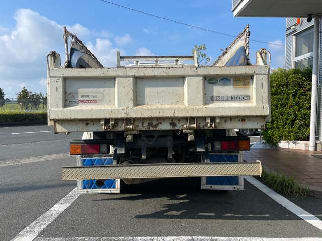 Mitsubishi Fuso Canter 10