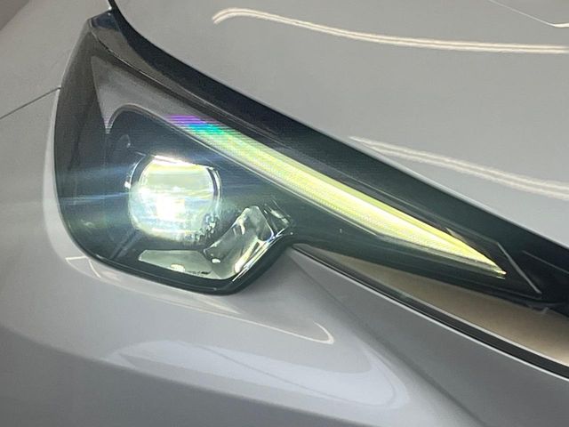 Lexus LBX 12