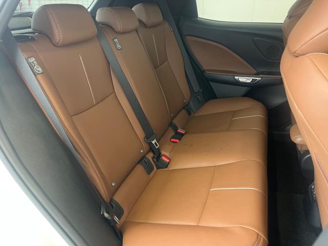 Lexus LBX 9